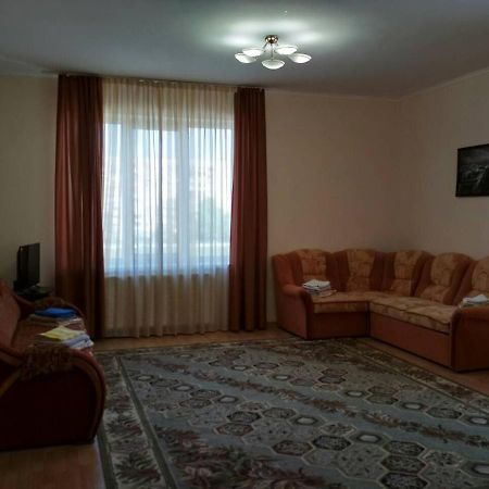 Apartments Domovik Просторная Квартира С Видом На Горы Mukacheve Ngoại thất bức ảnh