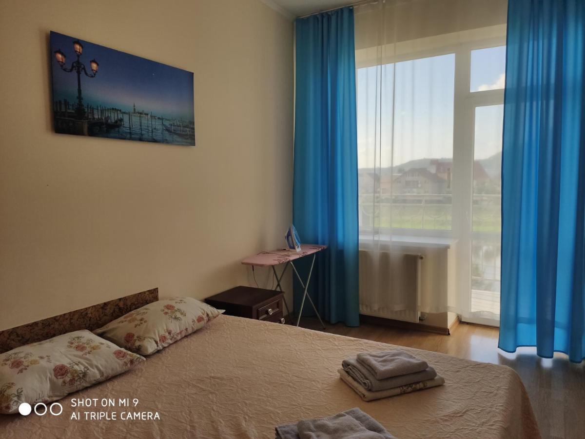 Apartments Domovik Просторная Квартира С Видом На Горы Mukacheve Ngoại thất bức ảnh