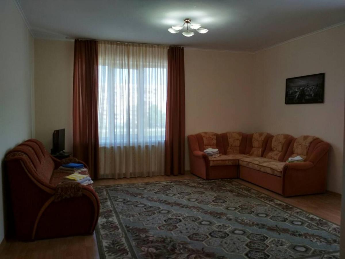 Apartments Domovik Просторная Квартира С Видом На Горы Mukacheve Ngoại thất bức ảnh