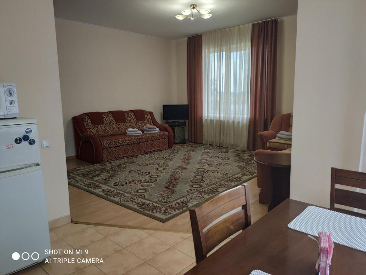 Apartments Domovik Просторная Квартира С Видом На Горы Mukacheve Ngoại thất bức ảnh